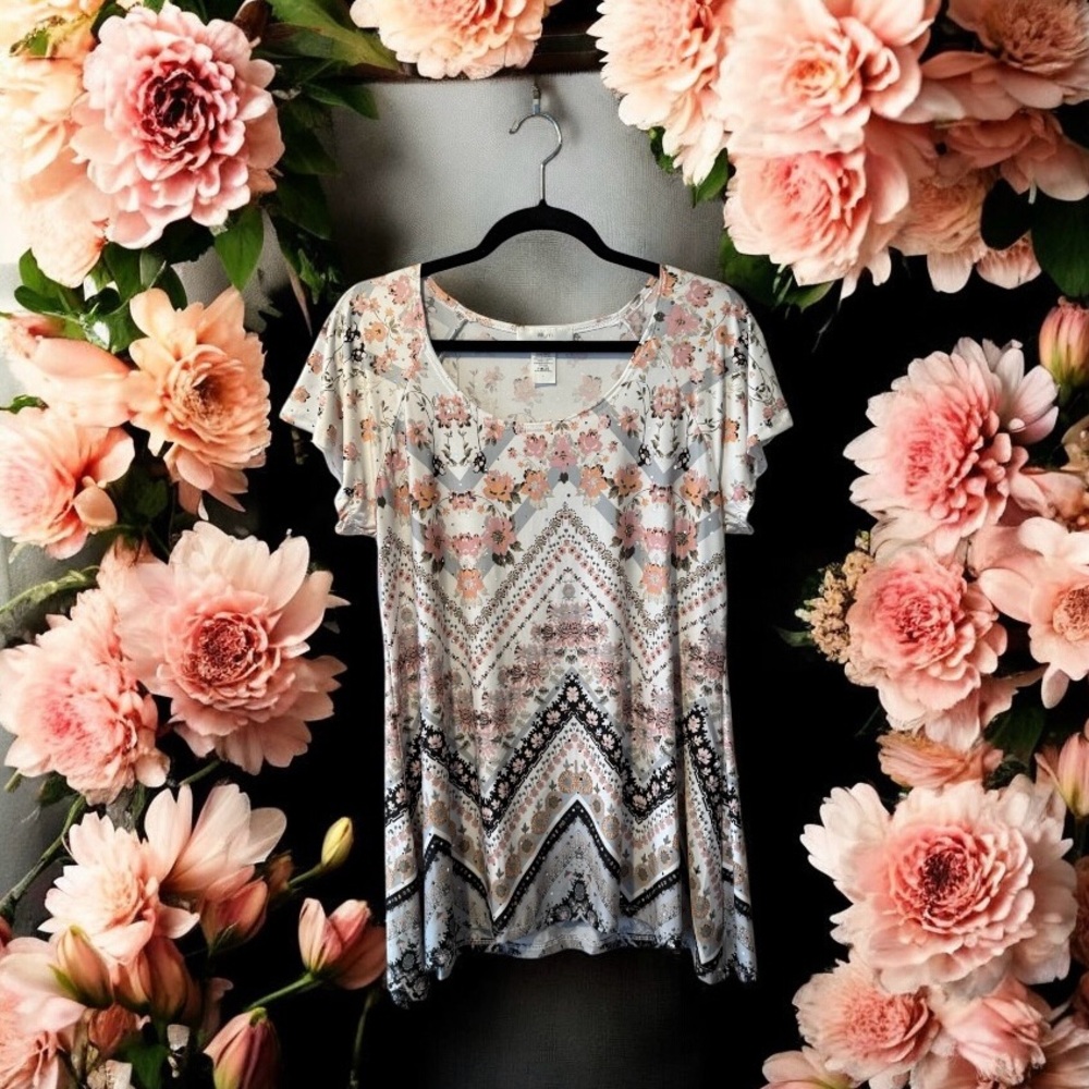 Allum White with Peach/Grey Floral/Chevron Print Tunic Top with Metallic Dots